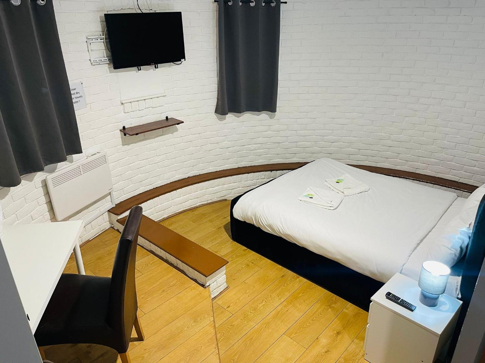 Express Hotel