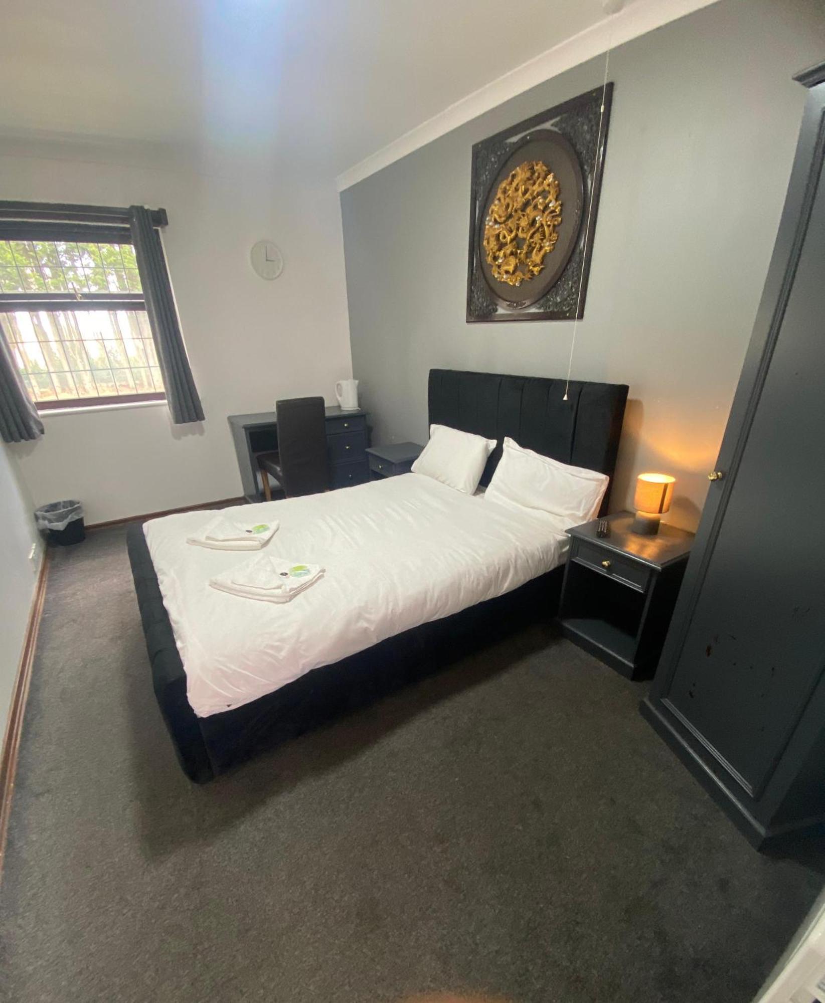 Express, Cambridge 4*
